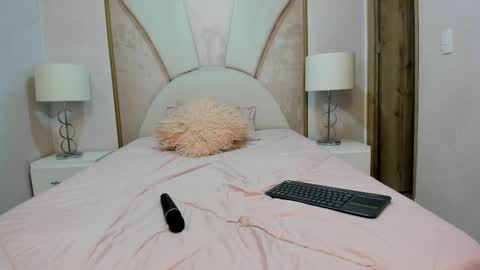 eimy_grey4u online show from 01/14/26, 03:23