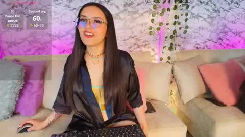 eimy_rosse18 online show from 10/25/25, 12:56