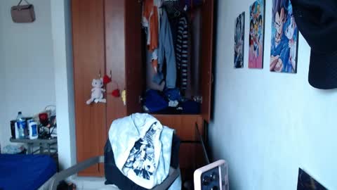 eimy_saenzz online show from 04/03/26, 05:33