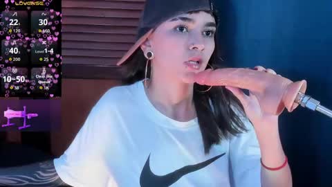 Snapshot of eimy_salome15 chatting on 05/10/26, 06:02 eimy_salome15 online show from 05/10/26, 06:02