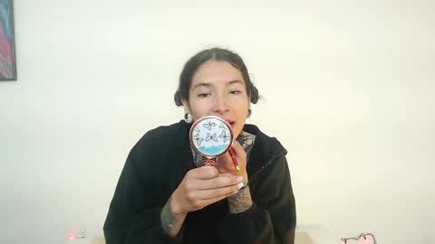 Carla online show from 01/05/25, 06:56