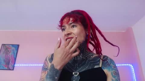 Carla online show from 02/25/25, 12:03