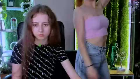 Snapshot of eiris_moon chatting on 07/08/26, 10:31 Eris online show from 07/08/26, 10:31