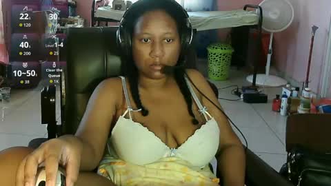 Snapshot of eirondra_valeen chatting on 05/23/26, 12:09 Eirondra Valeen online show from 05/23/26, 12:09