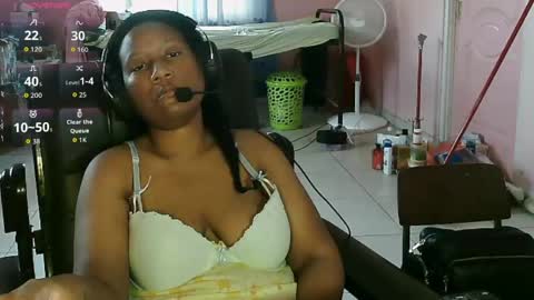 Snapshot of eirondra_valeen chatting on 05/24/26, 03:28 Eirondra Valeen online show from 05/24/26, 03:28