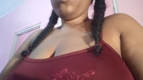 Snapshot of eirondra_valeen chatting on 07/18/26, 01:32 Eirondra Valeen online show from 07/18/26, 01:32
