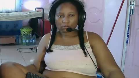 Snapshot of eirondra_valeen chatting on 07/26/26, 01:40 Eirondra Valeen online show from 07/26/26, 01:40