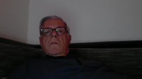 eisbaer1957 online show from 12/11/24, 06:09