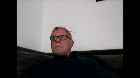 eisbaer1957 online show from 12/22/24, 08:16