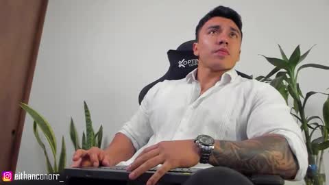 Snapshot of eithanconor1 chatting on 09/11/25, 02:00 EITHAN CONOR online show from 09/11/25, 02:00