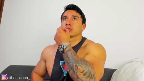 Snapshot of eithanconor1 chatting on 12/23/25, 02:31 EITHAN CONOR online show from 12/23/25, 02:31