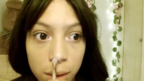 Snapshot of eiviiy1609 chatting on 10/13/25, 01:44 eiviiy1609 online show from 10/13/25, 01:44