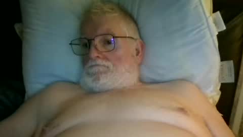 Snapshot of eketman1964 chatting on 10/01/25, 11:11 eketman1964 online show from 10/01/25, 11:11