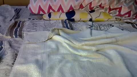 petite online show from 01/13/25, 08:26