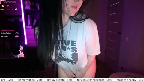 Snapshot of el_sweety chatting on 05/04/26, 11:23 If you like it when I meow give me a thumbs up online show from 05/04/26, 11:23