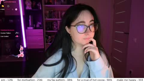 Snapshot of el_sweety chatting on 05/11/26, 10:54 If you like it when I meow give me a thumbs up online show from 05/11/26, 10:54