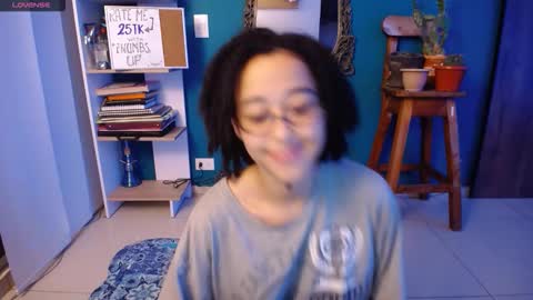 Snapshot of ela_0 chatting on 11/05/25, 08:03 Ela Help me reach 100 thumbs up online show from 11/05/25, 08:03