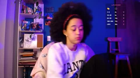 Snapshot of ela_0 chatting on 12/01/25, 03:00 Ela Help me reach 100 thumbs up online show from 12/01/25, 03:00