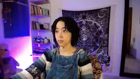 Snapshot of ela_0 chatting on 03/16/26, 12:17 Ela Help me reach 100 thumbs up online show from 03/16/26, 12:17