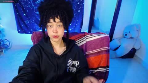 Ela  Help me reach 100 thumbs up online show from 06/19/26, 09:02