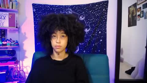 Ela  Help me reach 100 thumbs up online show from 07/19/26, 08:40