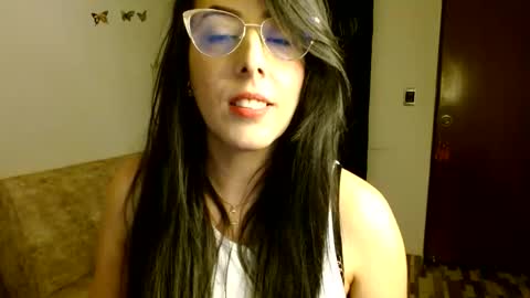 Snapshot of ela_3611 chatting on 06/09/26, 03:51 ela_3611 online show from 06/09/26, 03:51