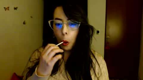 ela_3611 online show from 07/10/26, 03:55