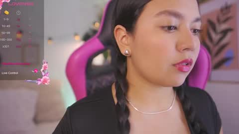 Ela online show from 09/17/25, 12:01