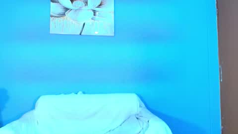 elah_sophia2 online show from 09/29/25, 10:36