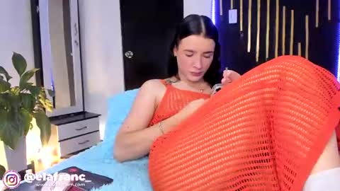 Snapshot of elaia_franc chatting on 06/21/26, 04:26 Elaia franco online show from 06/21/26, 04:26