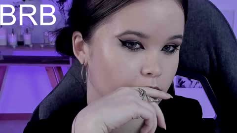 Your sweet girl online show from 01/15/25, 10:24