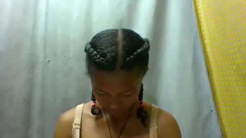Snapshot of elaliealdy chatting on 09/19/25, 06:04 elaliealdy online show from 09/19/25, 06:04