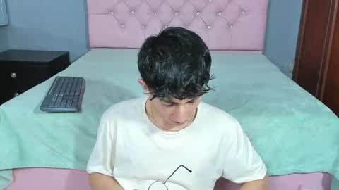 Elan Giralon online show from 01/06/26, 11:18