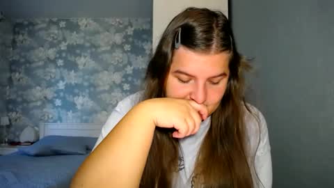 Elanis online show from 09/25/25, 07:56