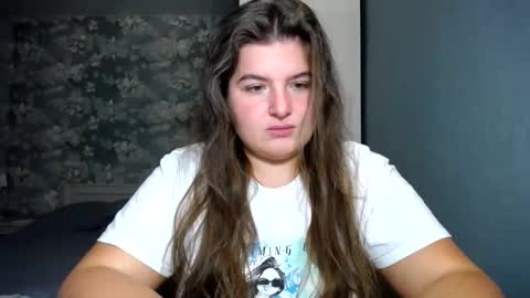 Elanis online show from 11/21/25, 10:41