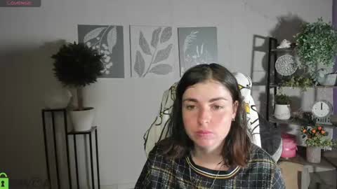 Snapshot of elara_starfall chatting on 07/08/26, 05:01 Marta online show from 07/08/26, 05:01