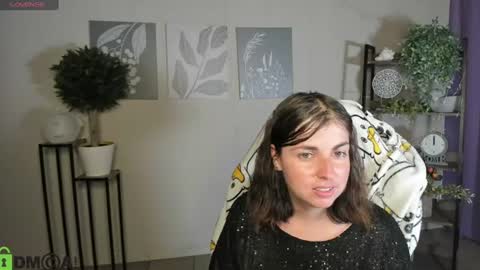 Snapshot of elara_starfall chatting on 07/14/26, 05:45 Marta online show from 07/14/26, 05:45