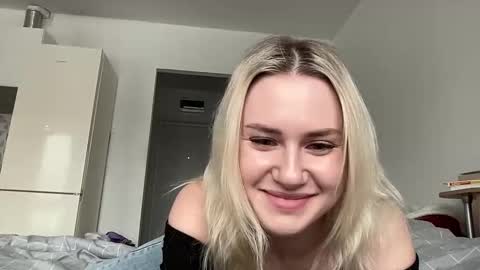 elaraluxxxe online show from 02/20/25, 12:25