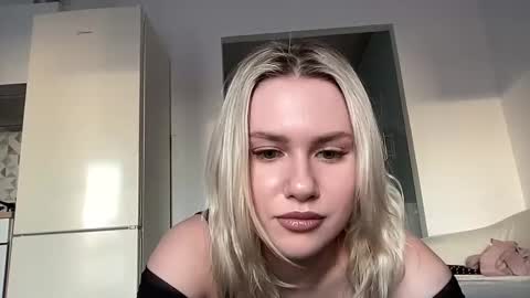 elaraluxxxe online show from 02/22/25, 02:08