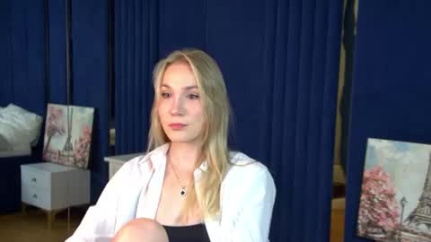 Snapshot of elaravoltage chatting on 08/02/26, 05:06 elaravoltage online show from 08/02/26, 05:06