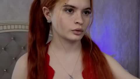 Snapshot of elariscrowe chatting on 06/17/26, 10:06 elariscrowe online show from 06/17/26, 10:06