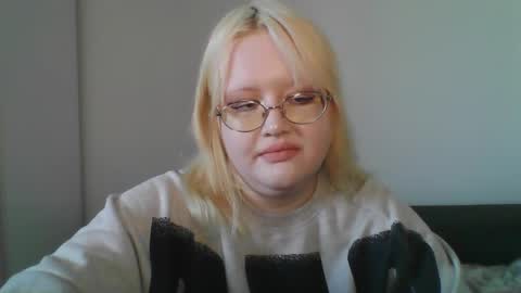 elayne_sweet online show from 04/16/26, 08:04