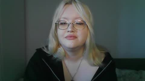 Snapshot of elayne_sweet chatting on 04/27/26, 06:00 elayne_sweet online show from 04/27/26, 06:00