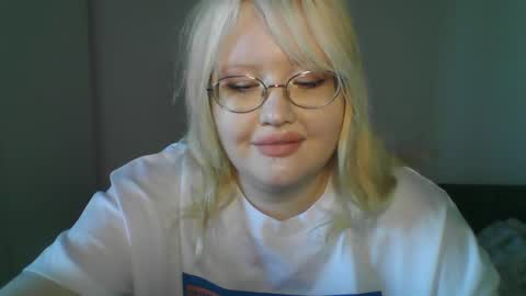 Snapshot of elayne_sweet chatting on 04/30/26, 07:04 elayne_sweet online show from 04/30/26, 07:04