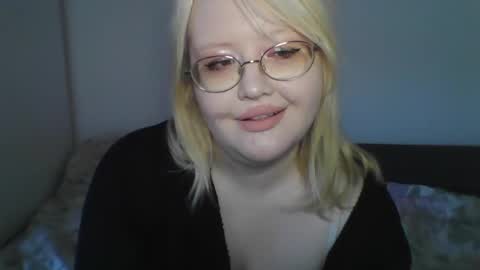 Snapshot of elayne_sweet chatting on 05/08/26, 06:08 elayne_sweet online show from 05/08/26, 06:08