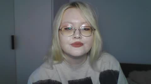 Snapshot of elayne_sweet chatting on 05/19/26, 06:09 elayne_sweet online show from 05/19/26, 06:09