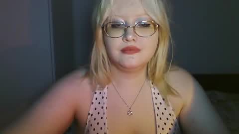 Snapshot of elayne_sweet chatting on 06/04/26, 06:30 elayne_sweet online show from 06/04/26, 06:30