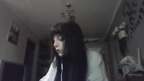 Snapshot of elaynetanton chatting on 05/12/26, 08:11 Lia online show from 05/12/26, 08:11