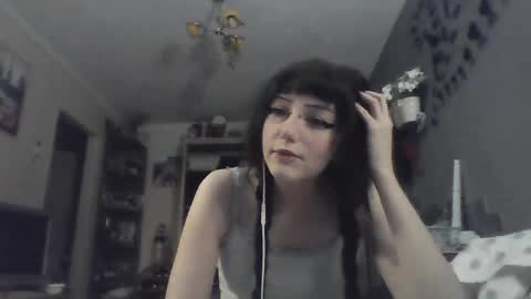 Snapshot of elaynetanton chatting on 05/21/26, 05:31 Lia online show from 05/21/26, 05:31