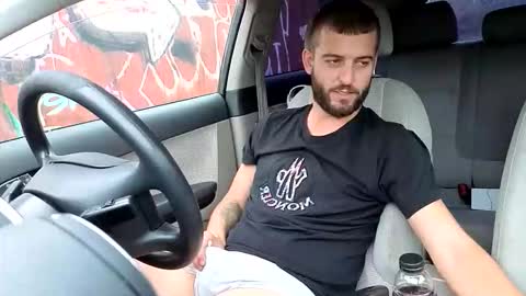 Snapshot of elchapoguzman95 chatting on 09/10/25, 06:35 elchapoguzman95 online show from 09/10/25, 06:35